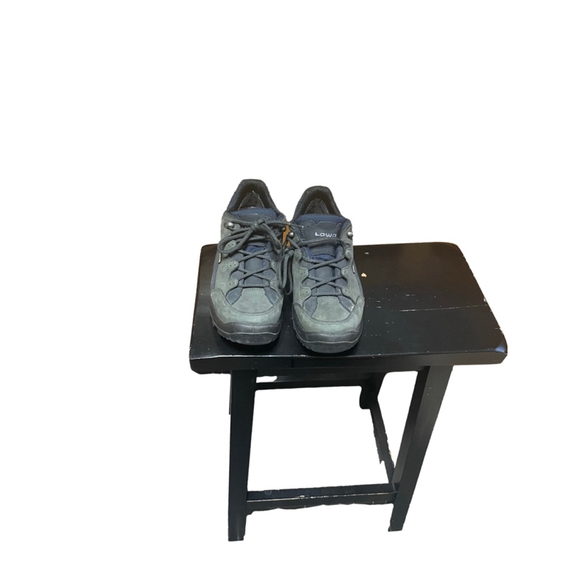 Women's Lowa Hiking Shoes, Size 8, Dark Green - Picture 2 of 6